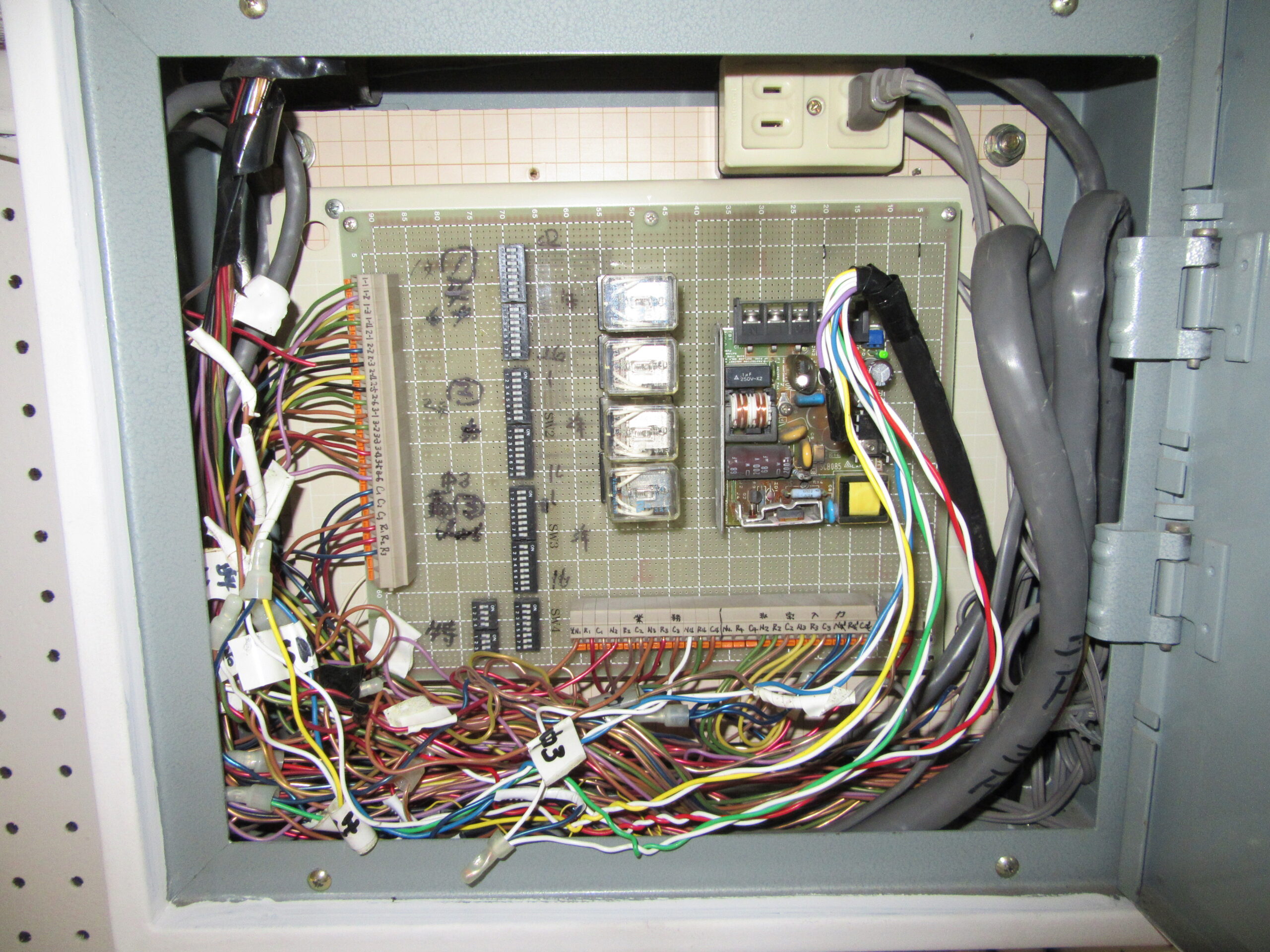 放送設備の端子盤